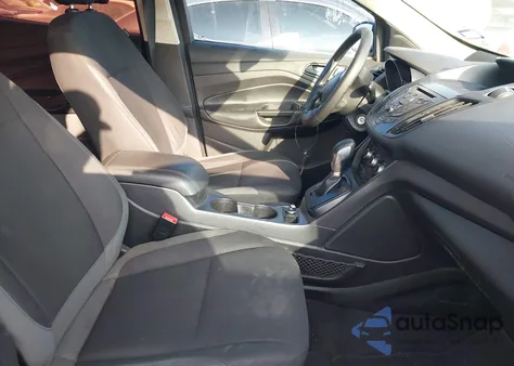 2016 Ford Escape S z USA, uszkodzony, nr VIN 1FMCU0F76GUC42005